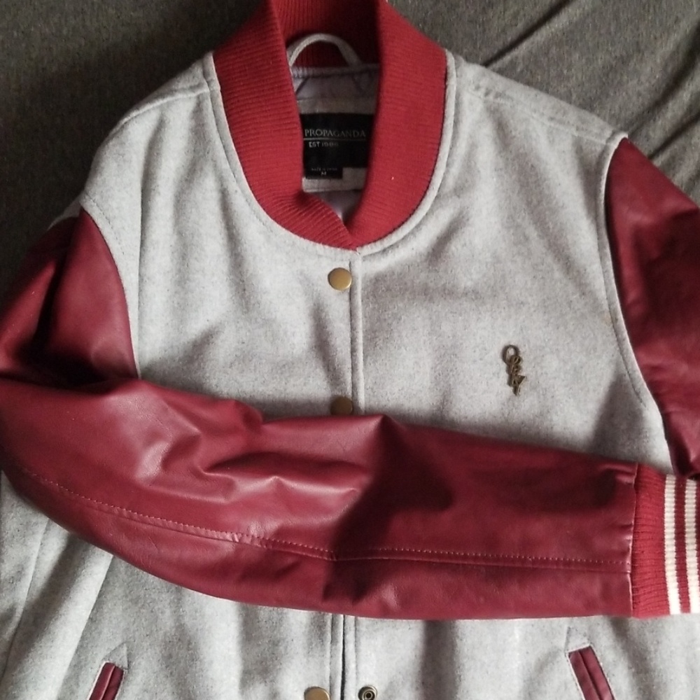 Jacket - Picture 4 of 6